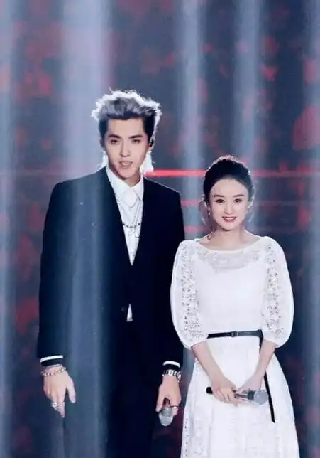 赵丽颖官宣离婚,网友喊话吴亦凡快追,或许本人早就收到风声