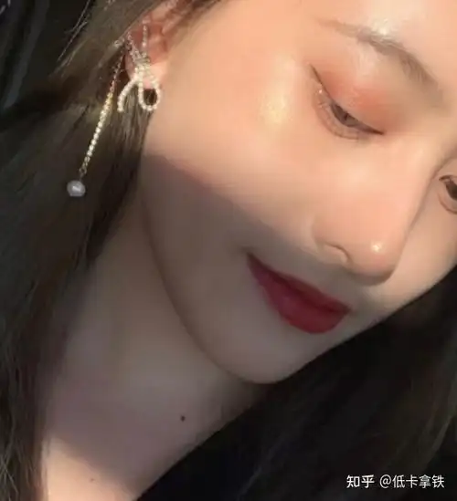 (2024年)高光推荐!盘点19款高光修容,教你如何get立体小v脸