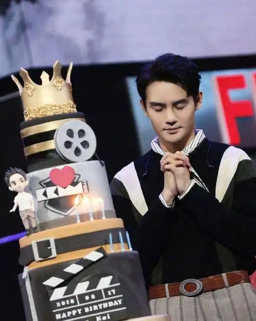 王凯过36岁生日 刘涛和栗坤送上祝福 网友:比孙红雷有女人缘