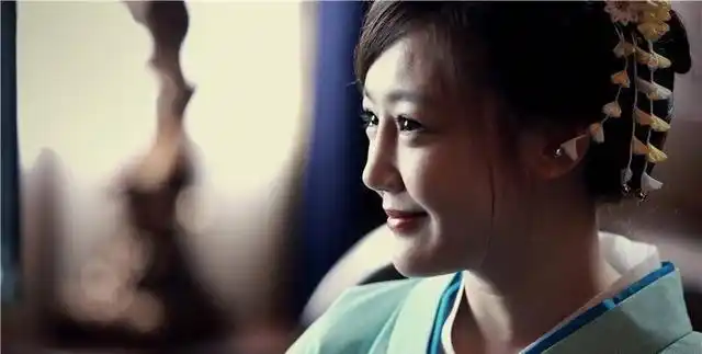 薛佳凝真正的佛系女孩活得很自在离开胡歌又如何