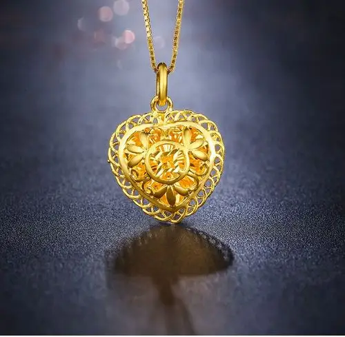 周六福 精品足金心形镂空吊坠(不含项链)