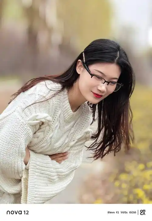 华为nova 12拍照表现实测:后置人像有特色,前置人像出奇的强_mm_效果_