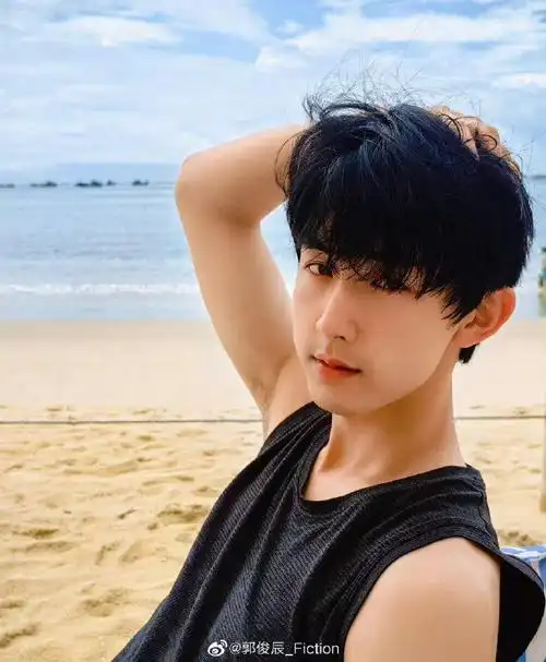 郭俊辰告别六月plog