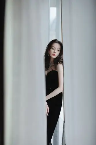 迪丽热巴 黑色礼裙 壁纸