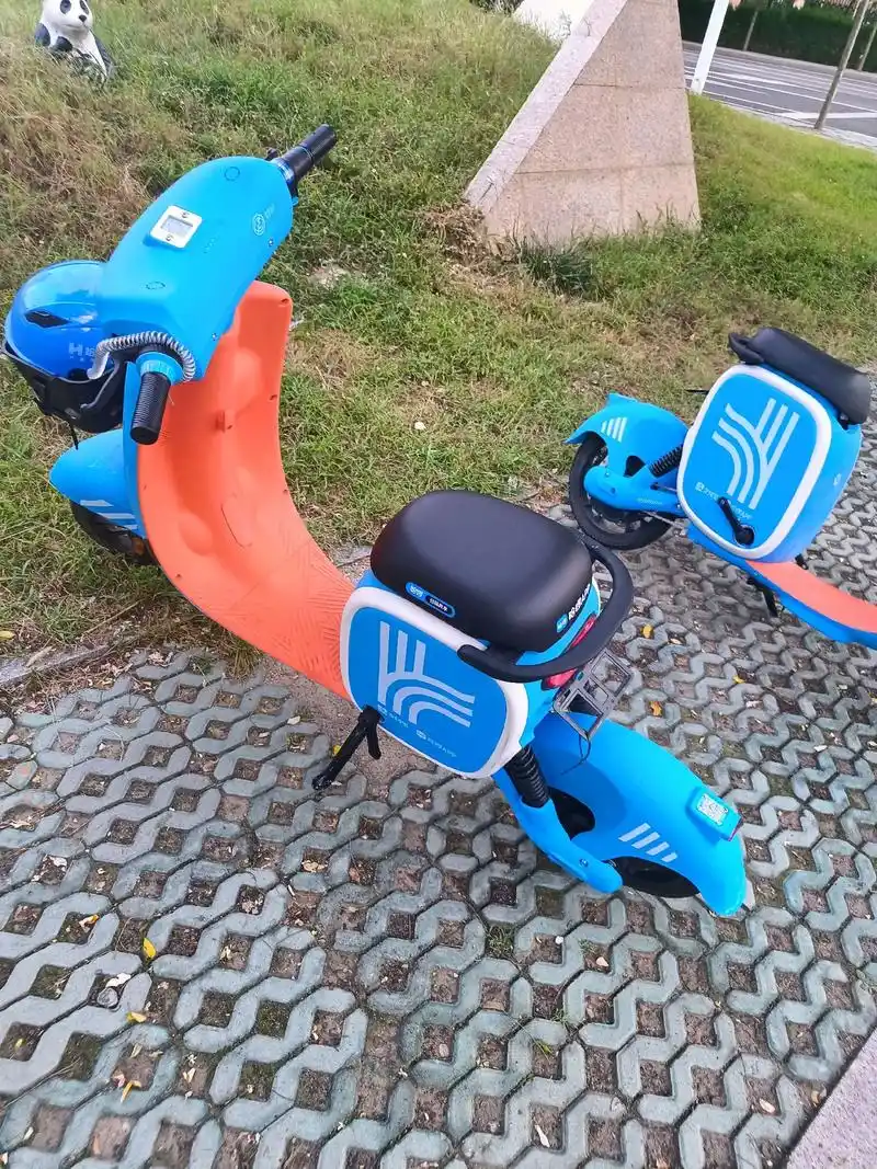 扫了一辆共享电动车,去了趟老妈家,从向阳学府到老化工家属院, - 抖音