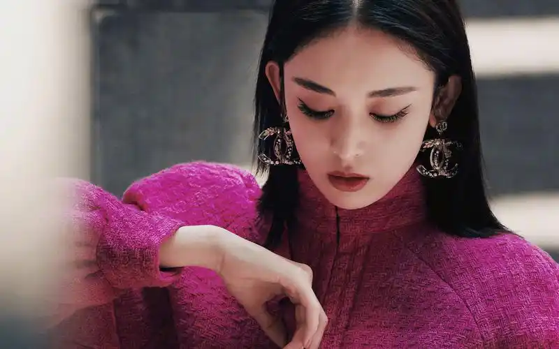 古力娜扎性感美艳桌面壁纸