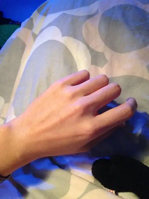 有这么漂亮的手那一定是男生