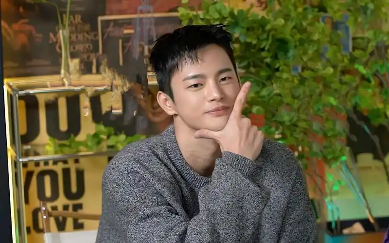 【徐仁国】【raina】【南英珠】220219 aer房角野营72好奇吧71