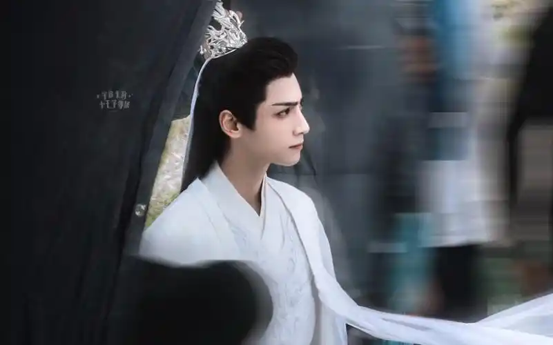 【罗云熙|楚晚宁】身段好绝,这个造型梦回香蜜润玉!