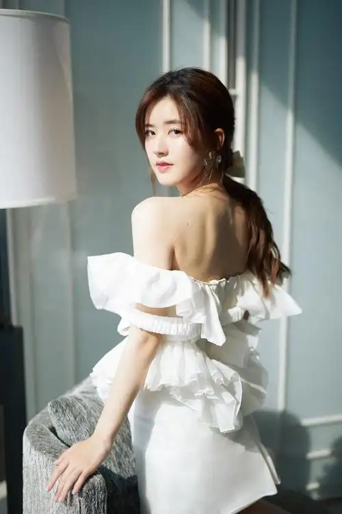 相关标签清甜少女赵露思性感写真上一图集:新疆唯美秋色秀丽风光下一