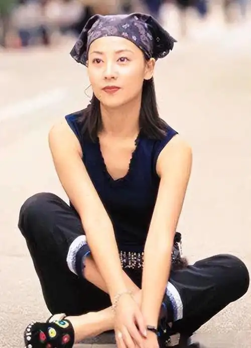 翻红不成,投资血亏,57岁坐拥过亿身家,张卫健凭什么?