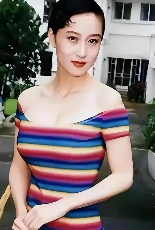 利智:万千人的梦中情人,童年坎坷事业不顺,和李连杰太幸福了