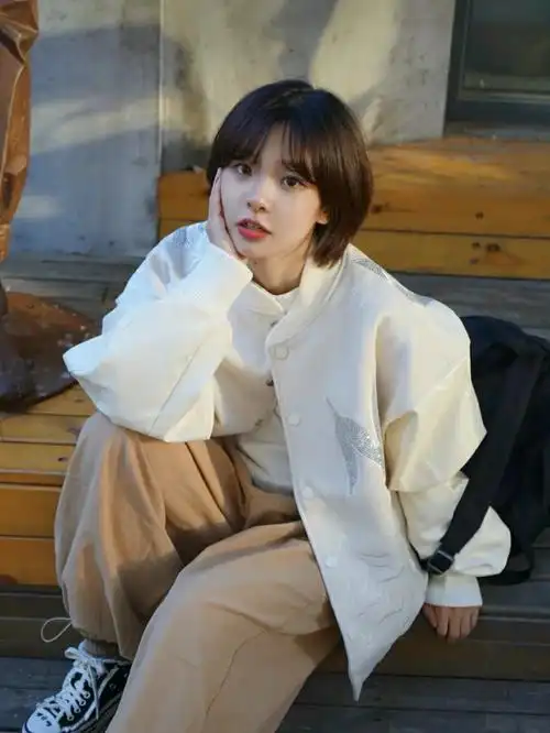 日系短发小个子的福音看过来