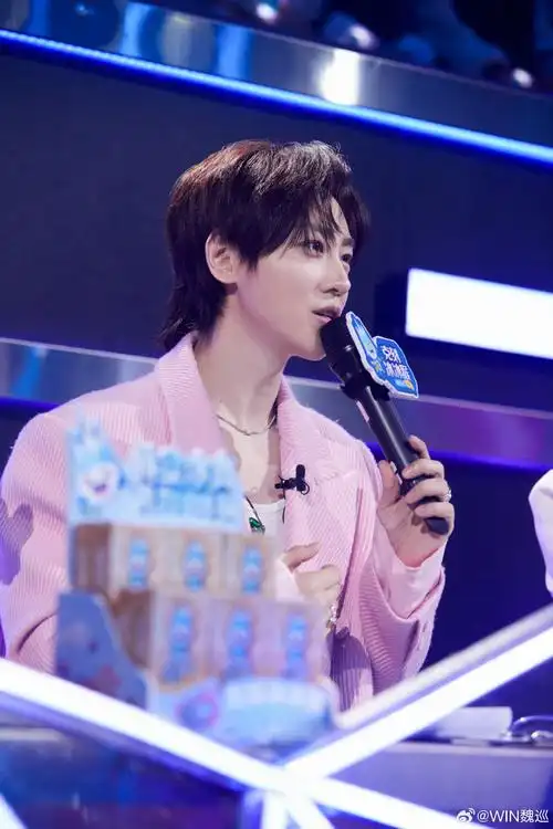 魏巡超话今晚七点,参加了一个特别有意思的音乐推理节目#找到你的声音