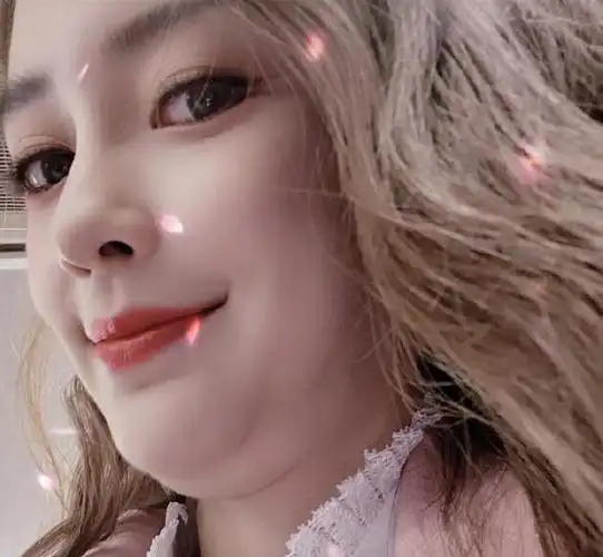 angelababy胖出双下巴 夜宵惹的祸喊话要减肥