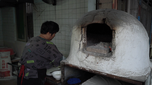 3蚊/个!这份藏在城中村的泥炉烧饼,地道的河南味儿
