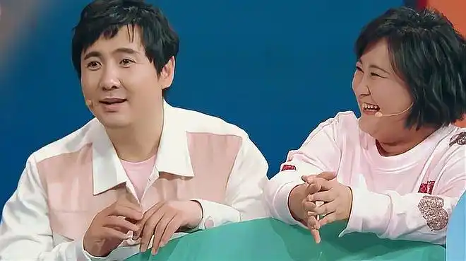 被贾玲征服男星合集言承旭被玲姐一把搂怀里羞得像个姑娘