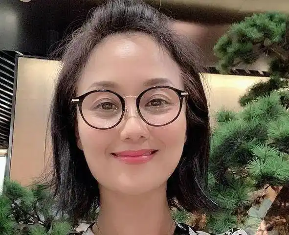 "儿子"是当红明星,女儿是奥运冠军,51岁她才是真正人生赢家_李颖_影视