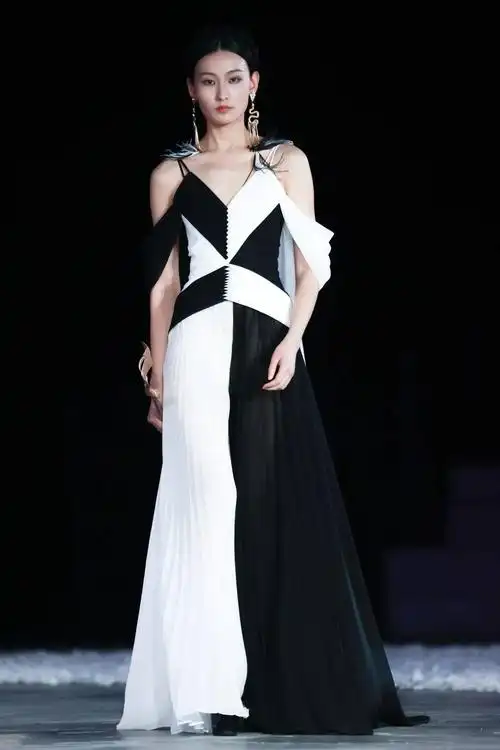 盖娅传说2021秋冬系列发布国风凛艳盛装起征途