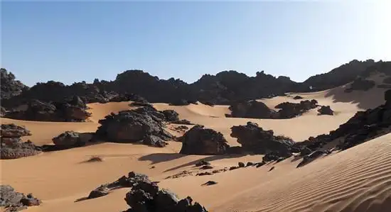 国内就占3个|瓦屋山|罗布泊|无人区_新浪新闻