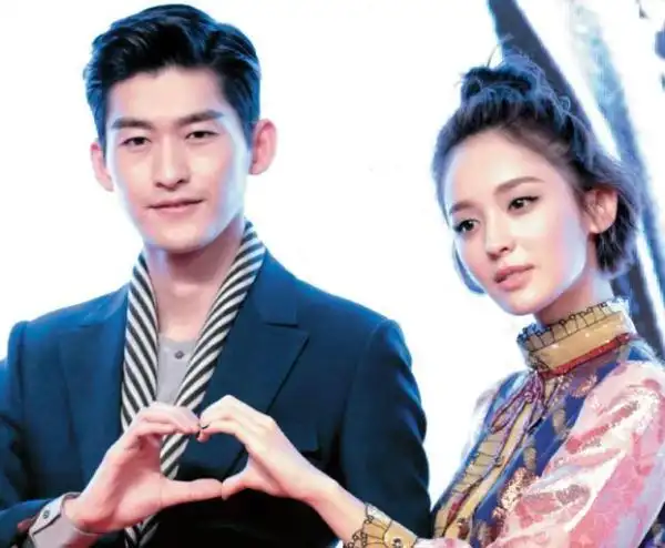 网曝张翰娜扎12月份完婚 男方回应:假消息