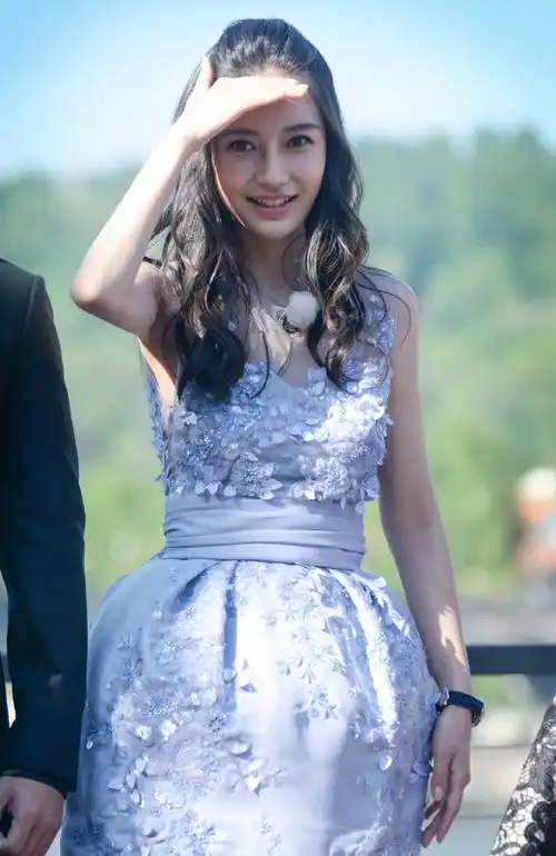杨颖#96#angelababy#礼服回顾合集——蓝色借着夏天的名义就着稳後