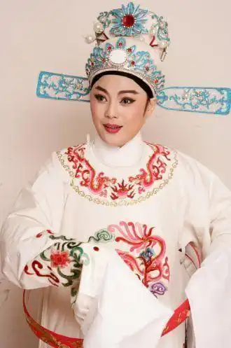 萧雅(中国越剧演员)_尚可名片