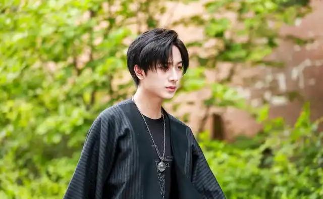 他曾是《变形计》中的纨绔子弟,如今成功出道,已成演艺圈新星!