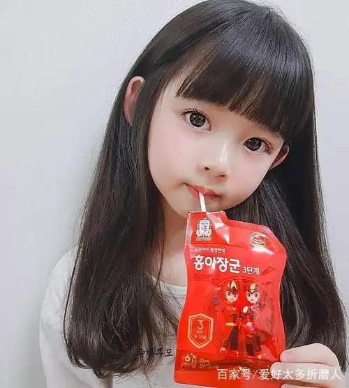 韩国小姑娘走红,网友:真是美女胚子,多想有这样一个小棉袄啊