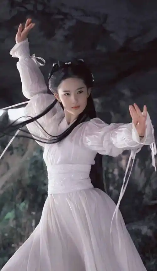 古装女神:刘亦菲与唐嫣,相比之下,谁更胜一筹_电视剧_服装_仙剑奇侠传