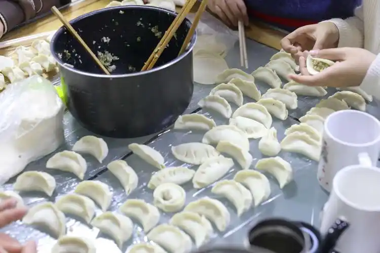 我这个从来不包饺子的学会了怎么包饺子,在过年的后几天我天天吃自己