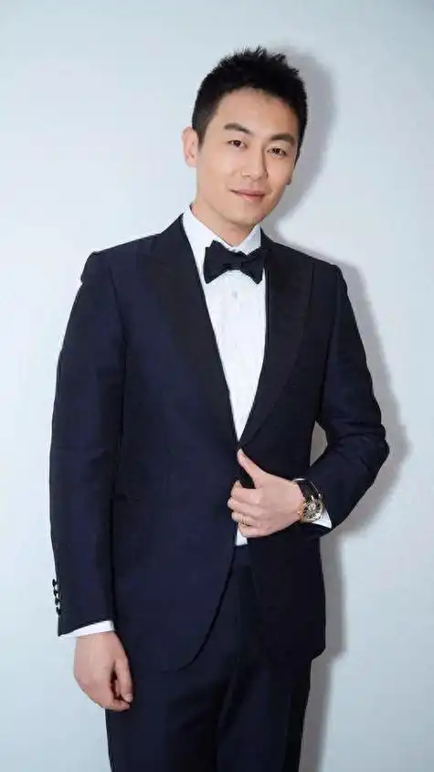 才过4年那个嘲讽郭麒麟的朱亚文就为自大付出了代价