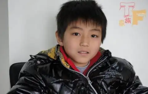 王俊凯17岁生日会海量童年照尽显呆萌