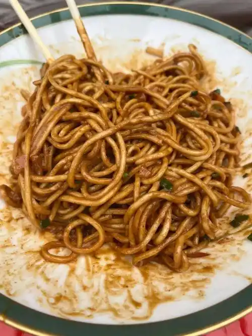 武汉热干面测评,毗邻烈士街,武昌老城区的三碗好面_汉口_故事_辛亥