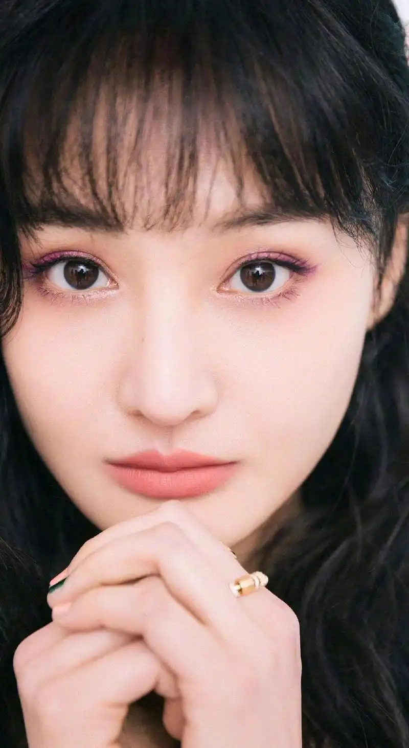 "爽妹子"郑爽清纯唯美写真