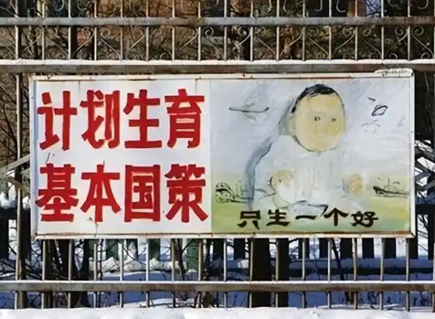 回顾:因虐女被判7年的燕志云出狱后,"恶心"的一幕还是出现了|苏丽