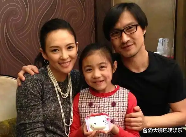 同是汪峰的基因,把章子怡女儿和葛荟婕女儿放一起,差别就出来了