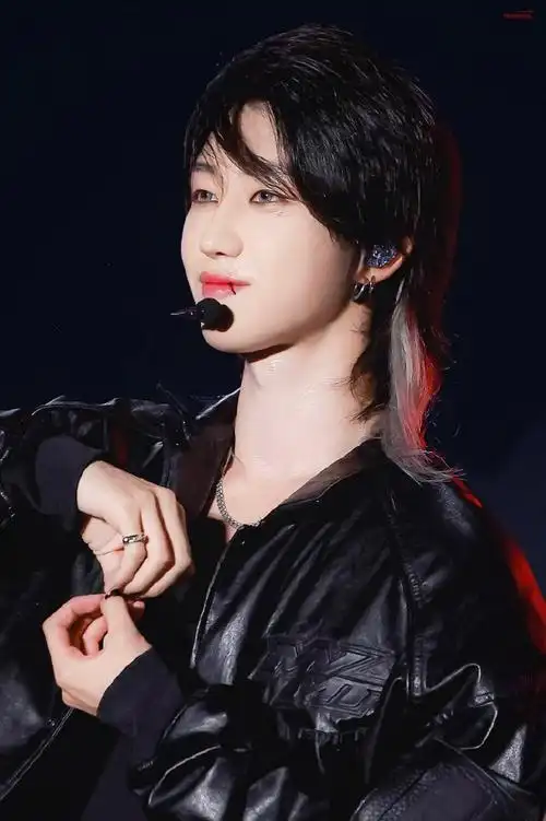 徐明浩悦鲜活品牌代言人#xmh#徐明浩白色狼尾造型