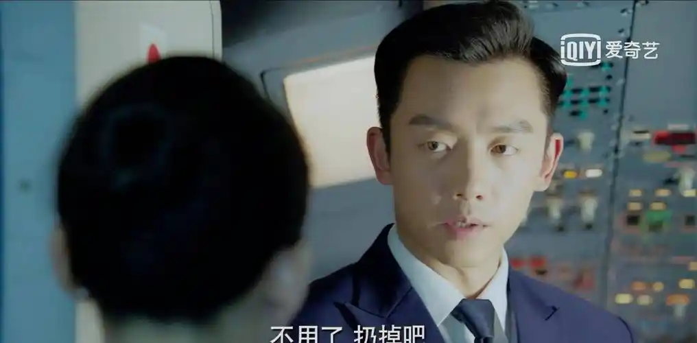 《壮志高飞》冷酷机长郑恺凭啥吸引女生?_吴迪_时候_肖默