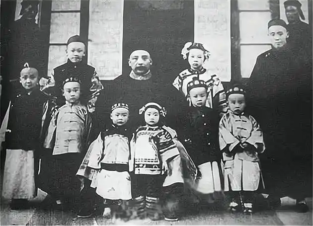 袁世凯有妻妾十人,他去世后,不得宠的朝鲜公主为何要为他殉情?