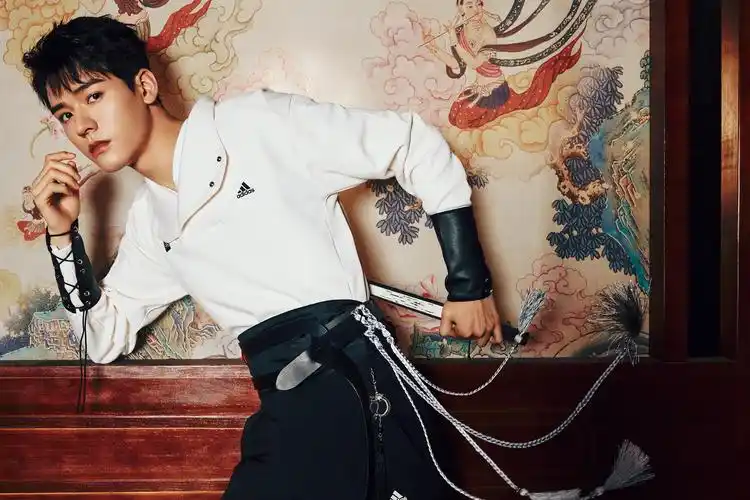 有没有龚俊的很绝很绝的图片? - 知乎