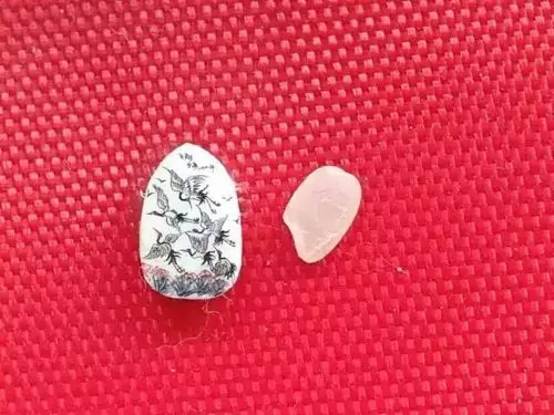 上海有位"骨灰级"微雕爱好者,能在"米粒"上演绎九龙戏珠