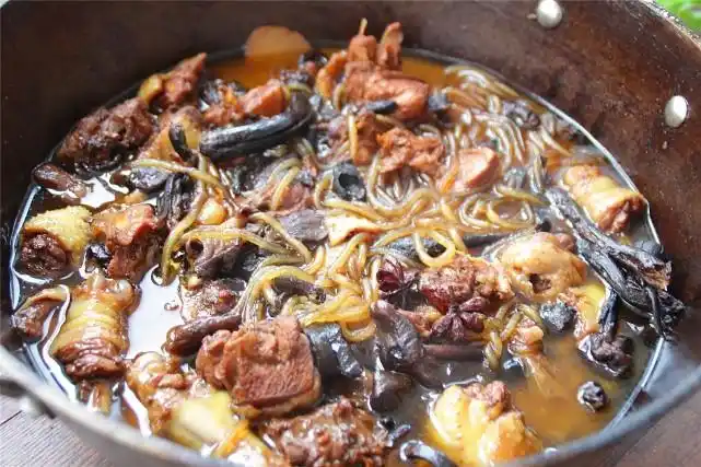 这10道炖菜,是东北冬季餐桌上的"钉子户",经久不衰,百吃不腻
