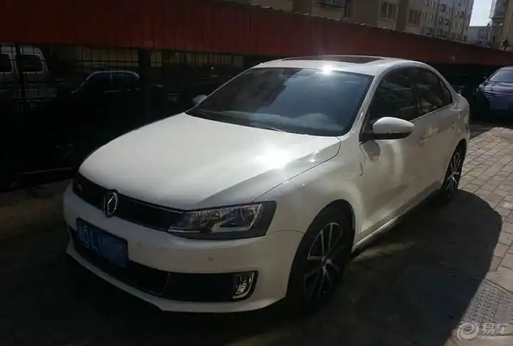 外观年轻运动 速腾2.0tsigli购车