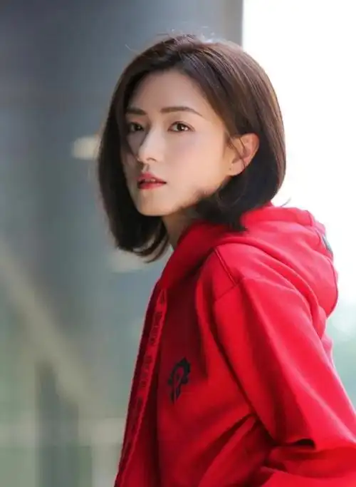 万茜:专心演戏,35岁大龄生女,嫁摄影师丈夫终获幸福