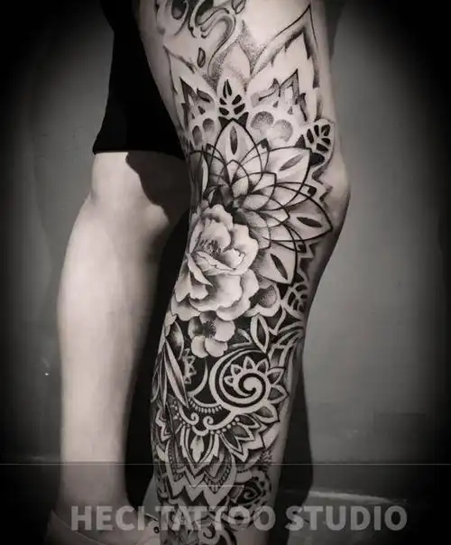 小花腿纹身图片_腿部纹身图案