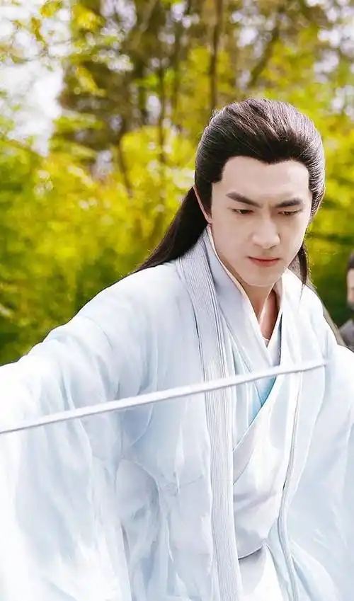 定档:林更新不胖了,赵丽颖不嫩了,女二号有神仙样了_楚乔_身材_电影