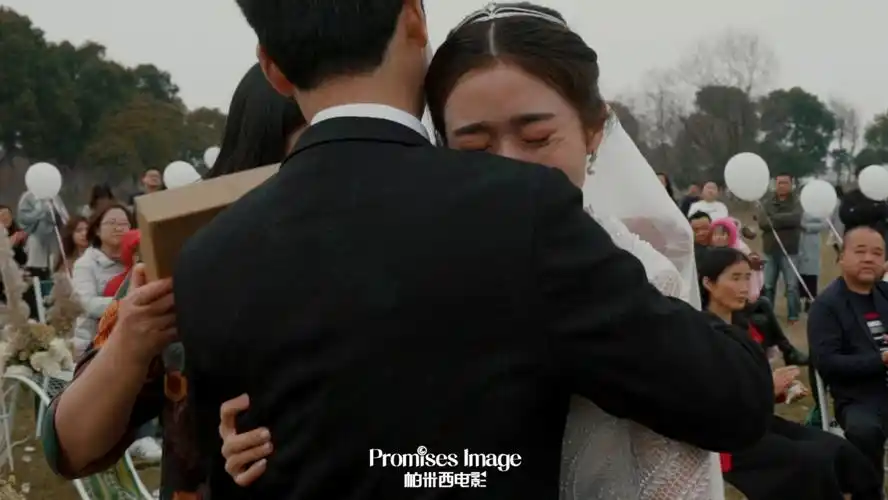 刘先生和高小姐婚礼电影这场婚礼百分之80的人都哭了,很有故事.