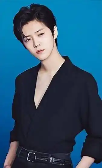 背景揭秘,军区大院,家离央视,十五分钟之行.