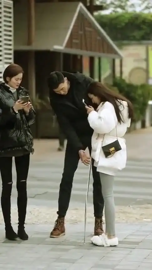 不是说好180的男生喜欢150的女生吗,怎么不一样了